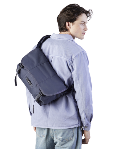 Flight Classic Messenger Bag