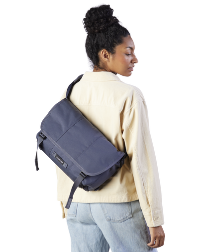 Flight Classic Messenger Bag