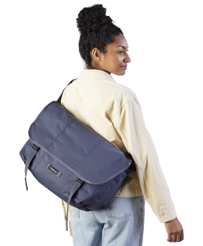 Flight Classic Messenger Bag